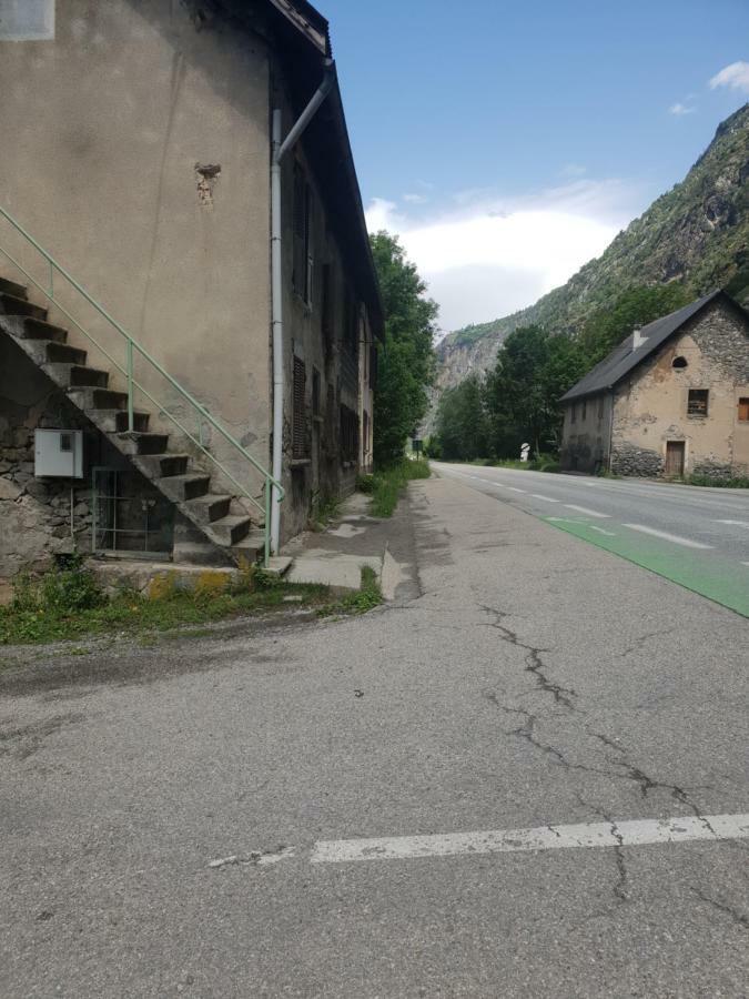rue des teppaz les alberges Le Bourg-dʼOisans Kültér fotó